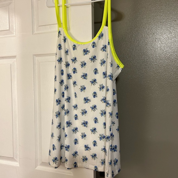 White birch blue and white floral top with neon line on top. - Picture 3 of 7